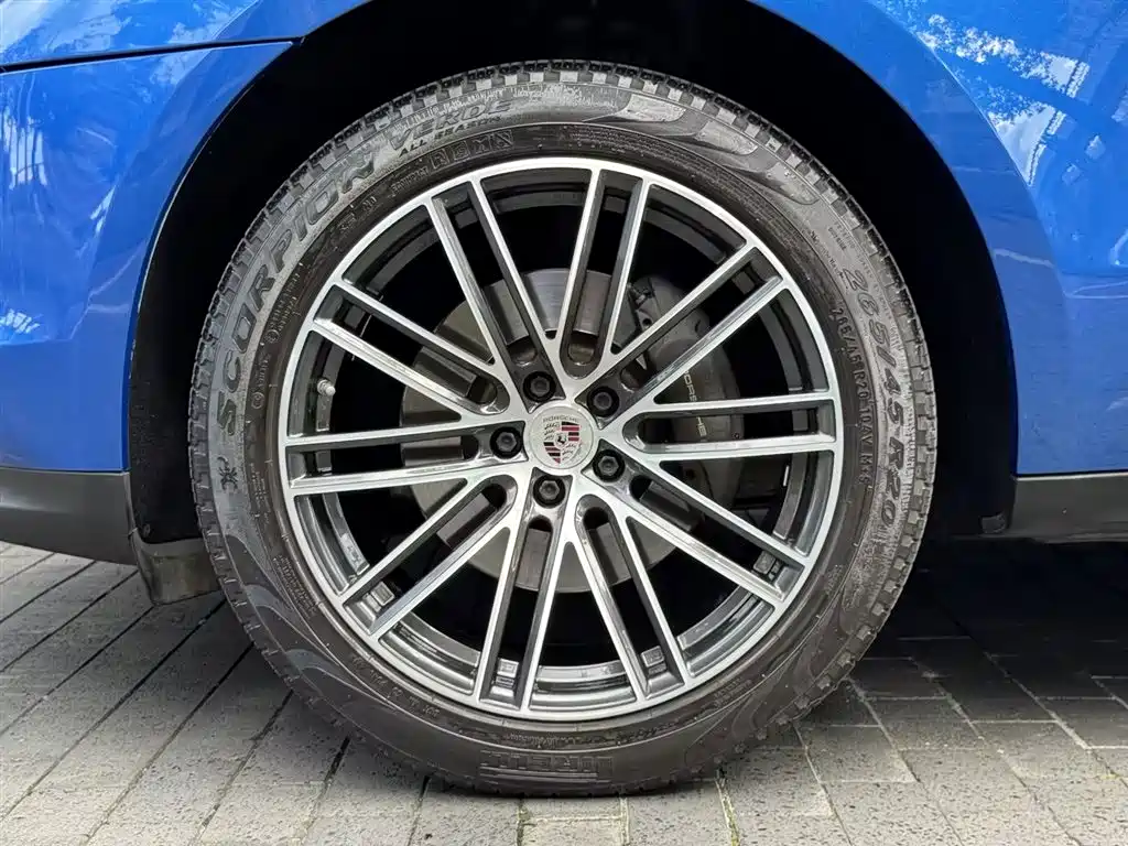 Porsche Macan 2019 — фото 11