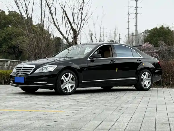 Mercedes-Benz S-Class 2010