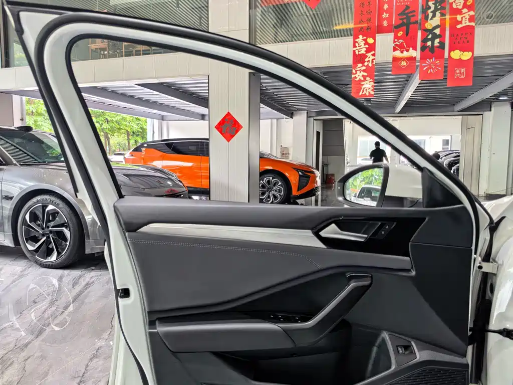 Volkswagen Sagitar 2021