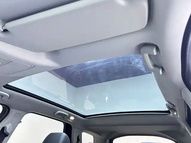 Land Rover Discovery Sport 2017 — фото 13