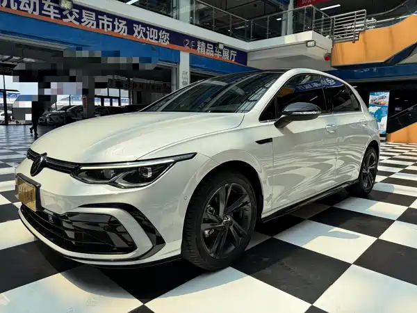 Volkswagen Golf 2022