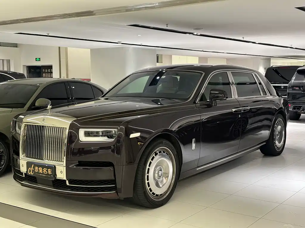 Rolls-Royce Phantom 2020 — фото 1