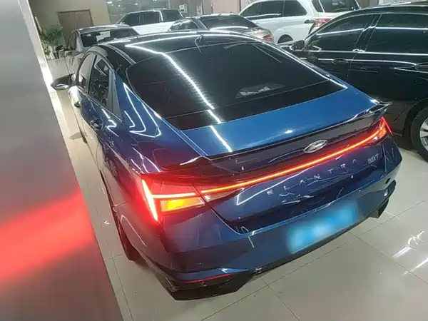 Hyundai Elantra 2021