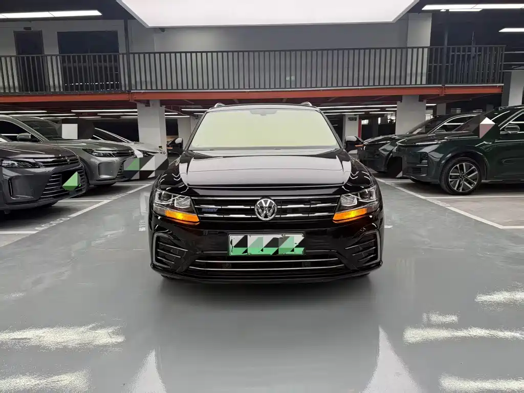 Volkswagen Tiguan L Plug-In Hybrid 2020 — фото 2