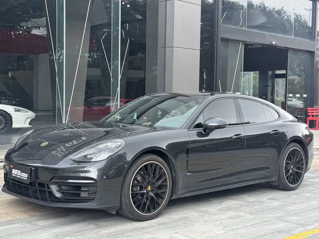 Porsche Panamera 2022 — фото 1