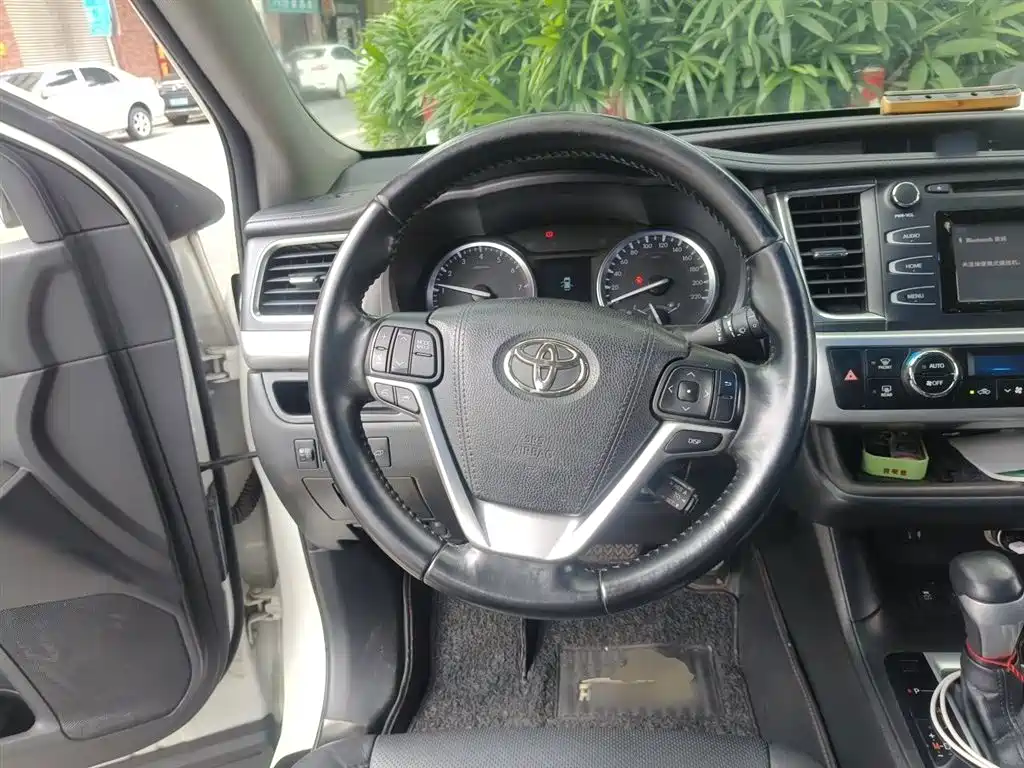 Toyota Highlander 2017 — фото 11