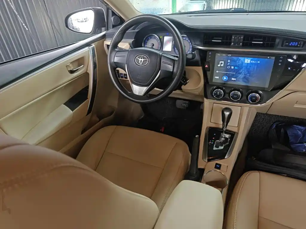 Toyota Corolla 2015 — фото 11