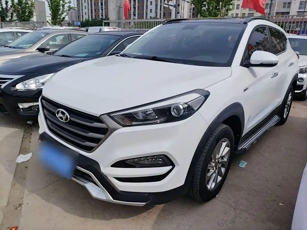 Hyundai Tucson 2017 — фото 1