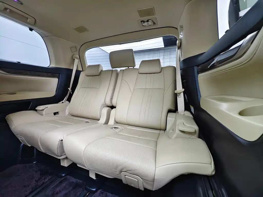 Toyota Alphard 2019 — фото 21