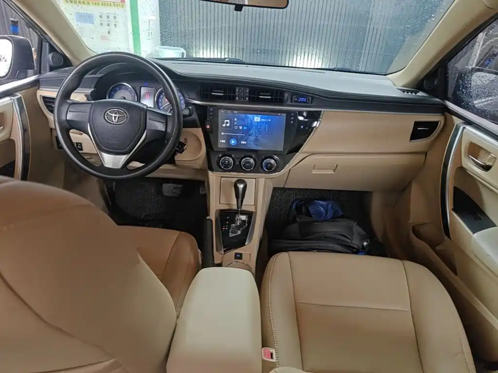 Toyota Corolla 2015 — фото 10