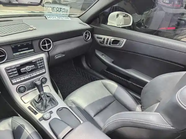 Mercedes-Benz SLK-Class 2011