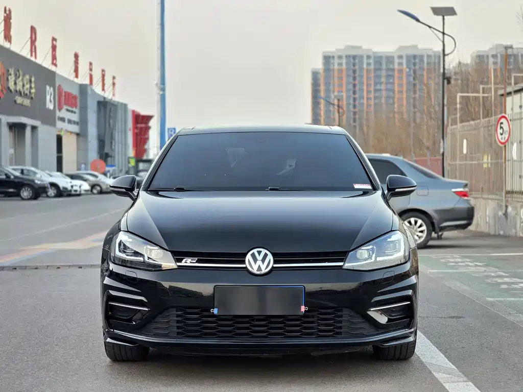 Volkswagen Golf 2018 — фото 2