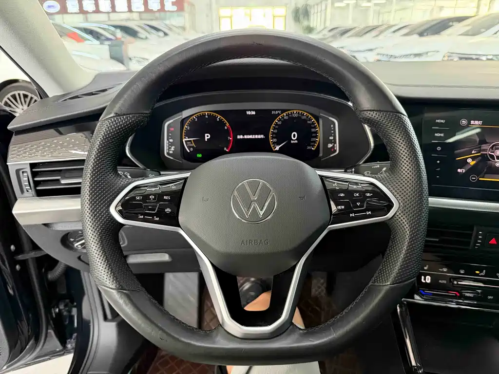 Volkswagen Passat 2023 — фото 11