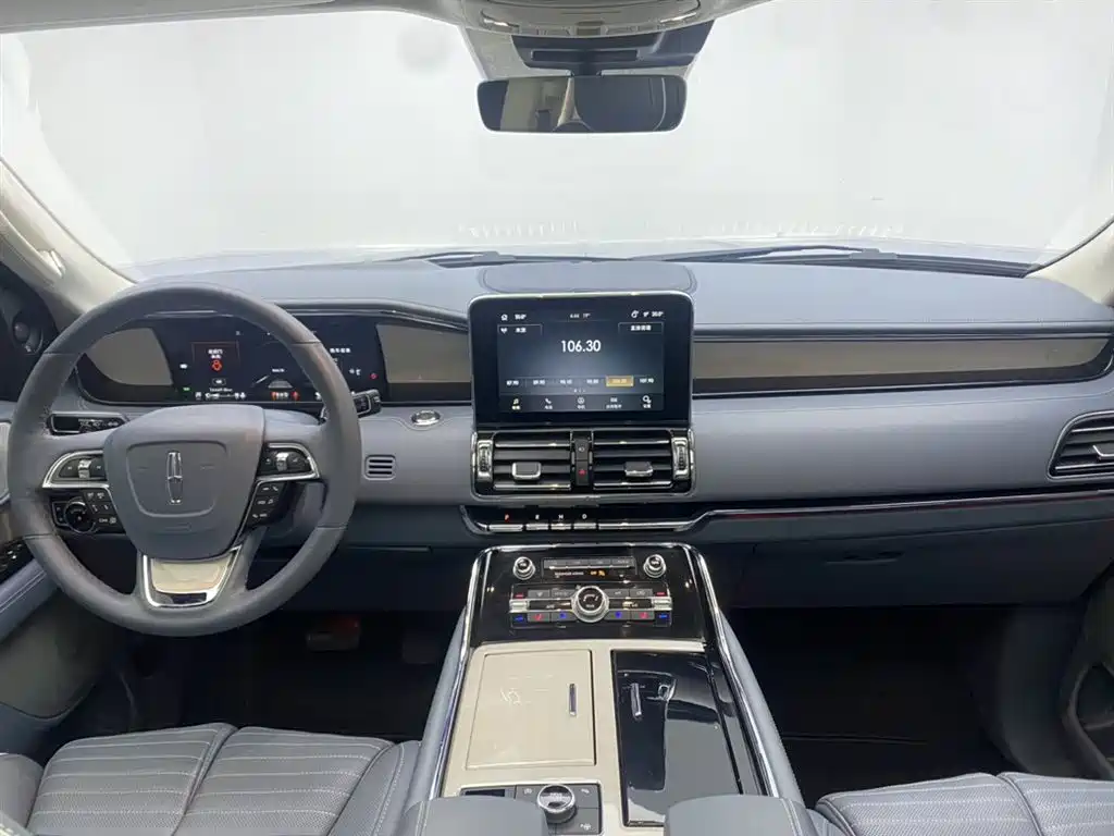 Lincoln Navigator 2023 — фото 13