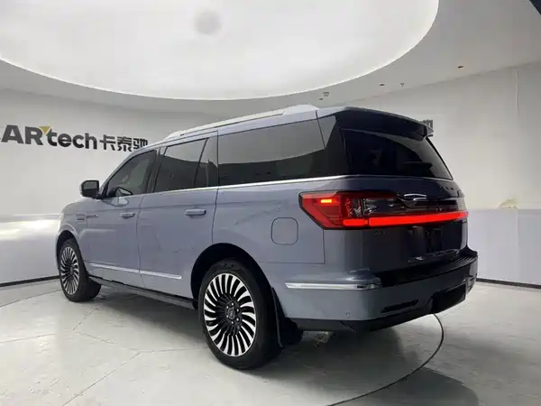 Lincoln Navigator 2020