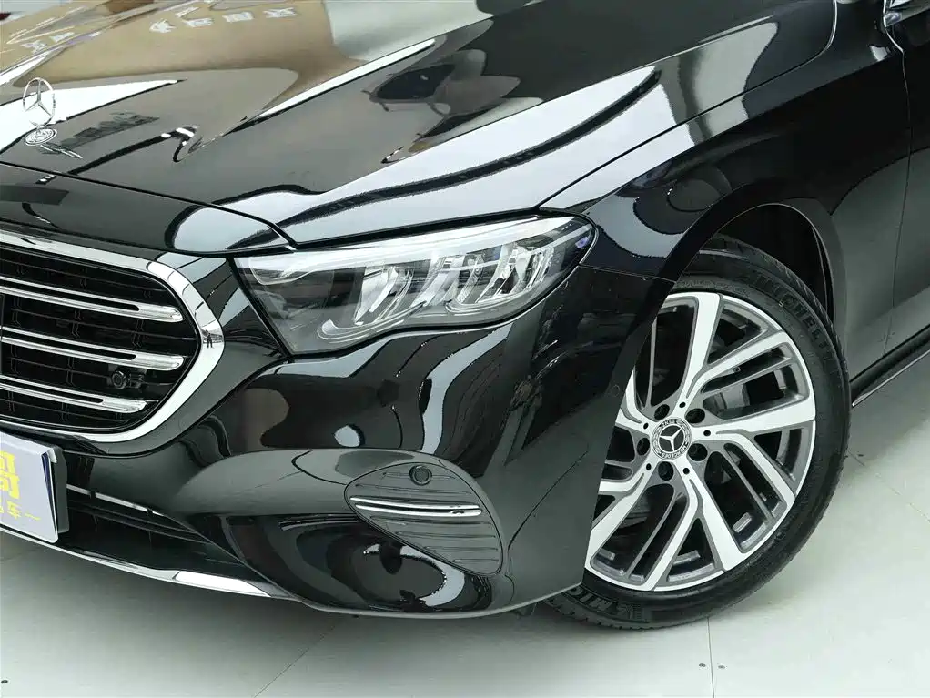 Mercedes-Benz E-Class 2025 — фото 21