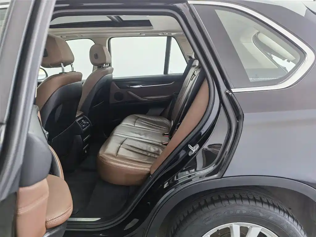 BMW X5 2015 — фото 15