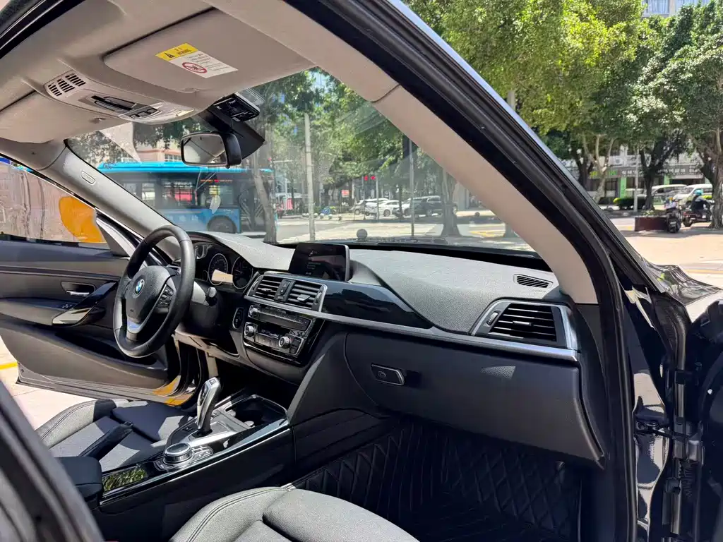 BMW 3 Series GT 2019 — фото 29