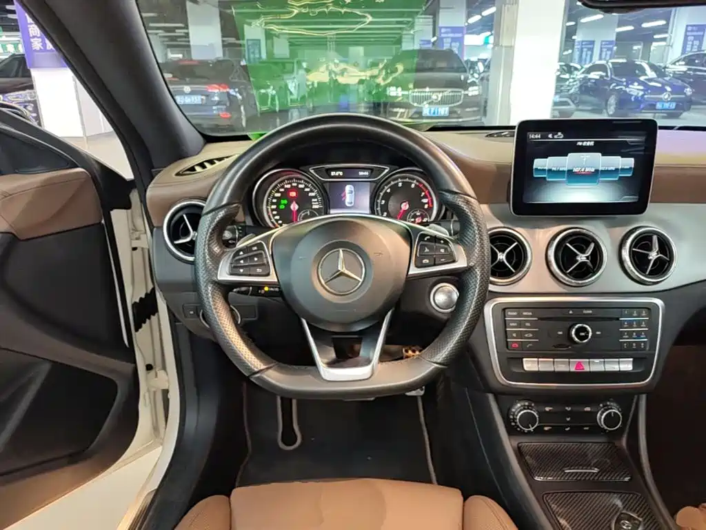 Mercedes-Benz CLA 2017 — фото 11