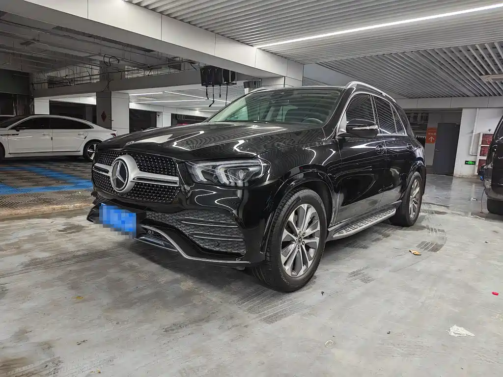 Mercedes-Benz GLE 2023 — фото 1