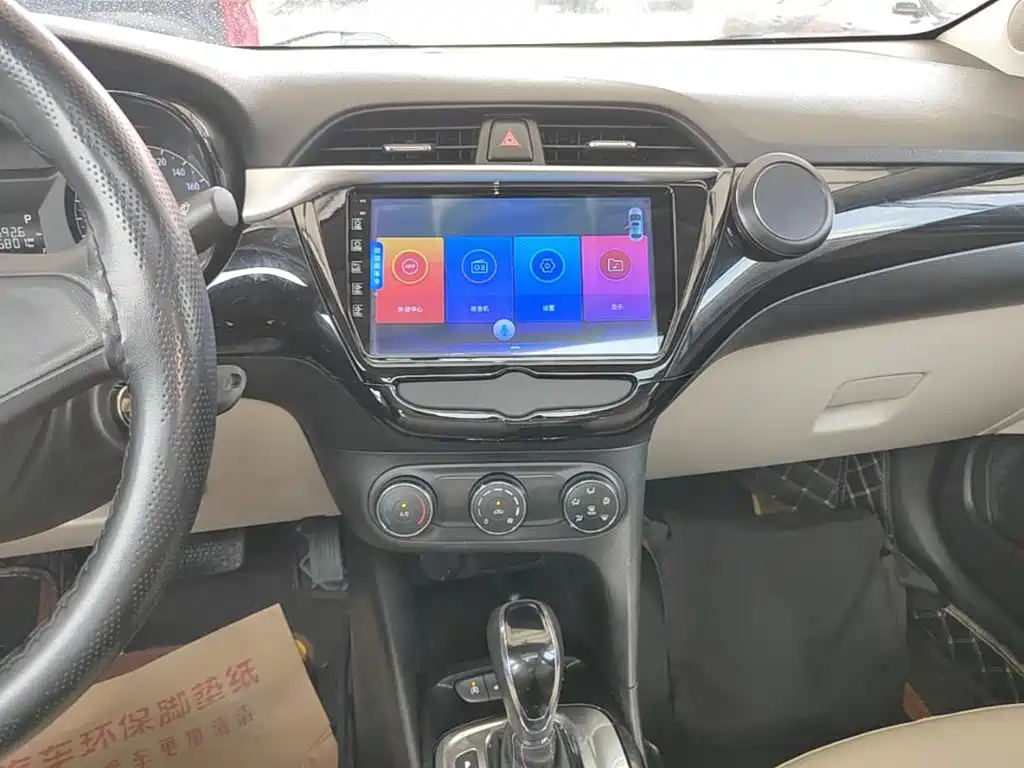 Buick Excelle 2019 — фото 13