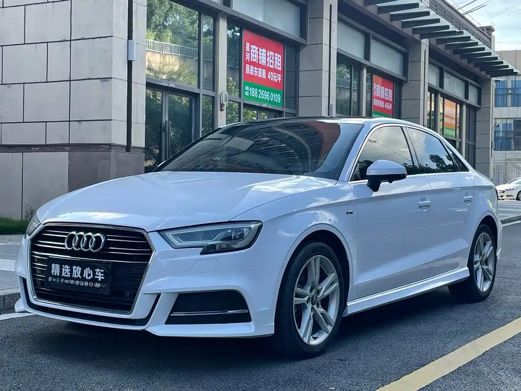 Audi A3 2020 — фото 1