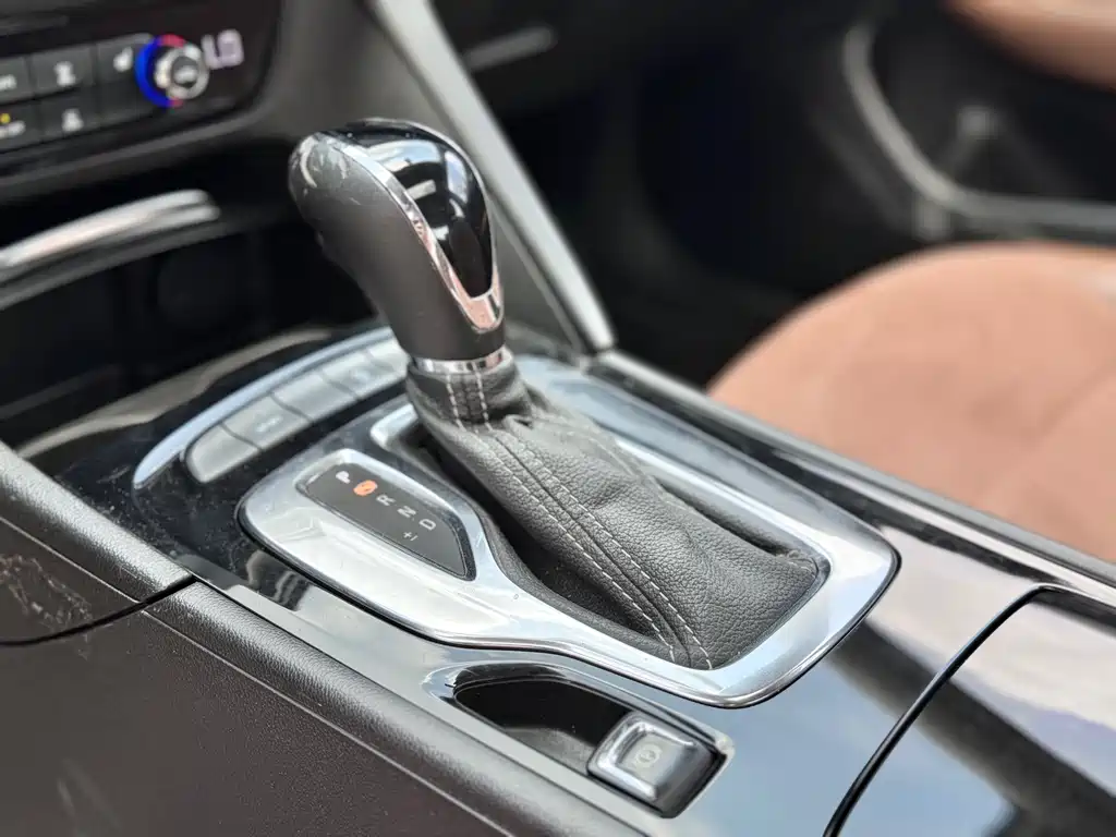 Buick Regal 2020 — фото 13