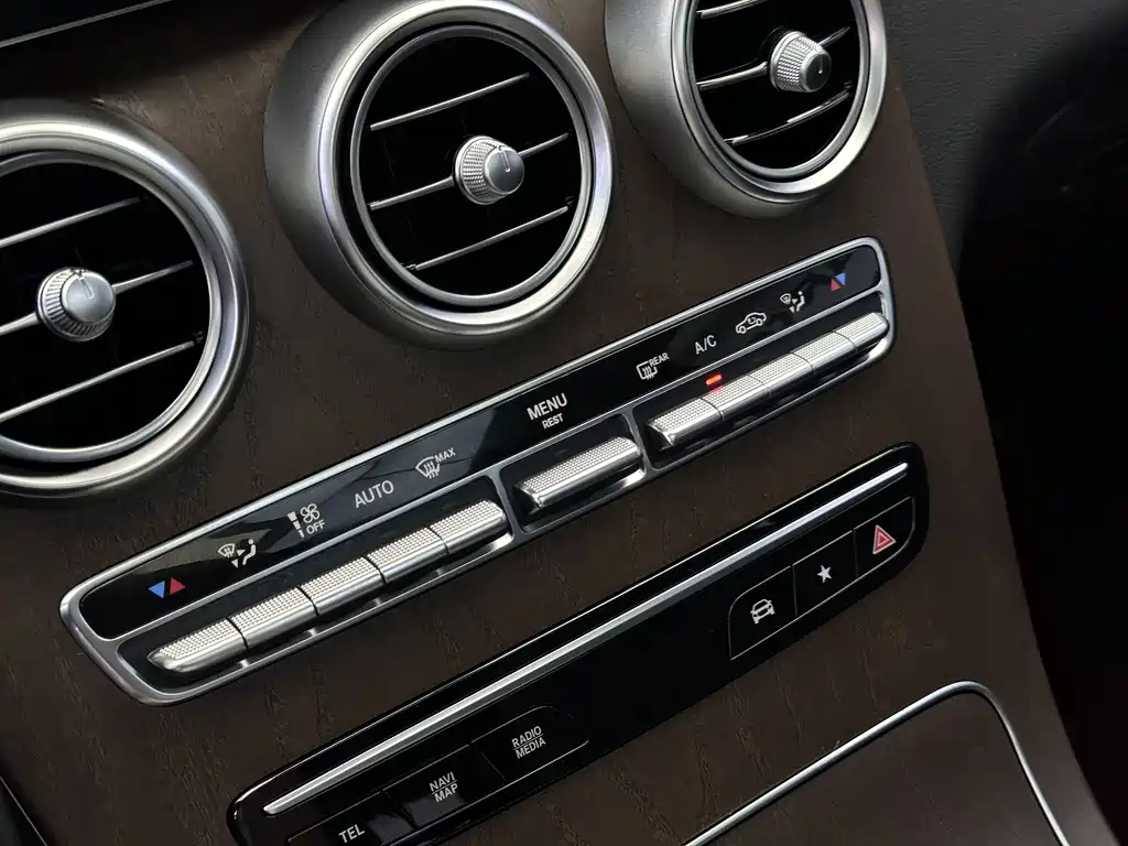 Mercedes-Benz GLC 2022 — фото 16