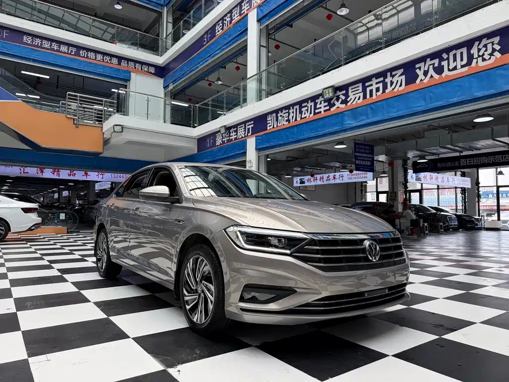 Volkswagen Sagitar 2022