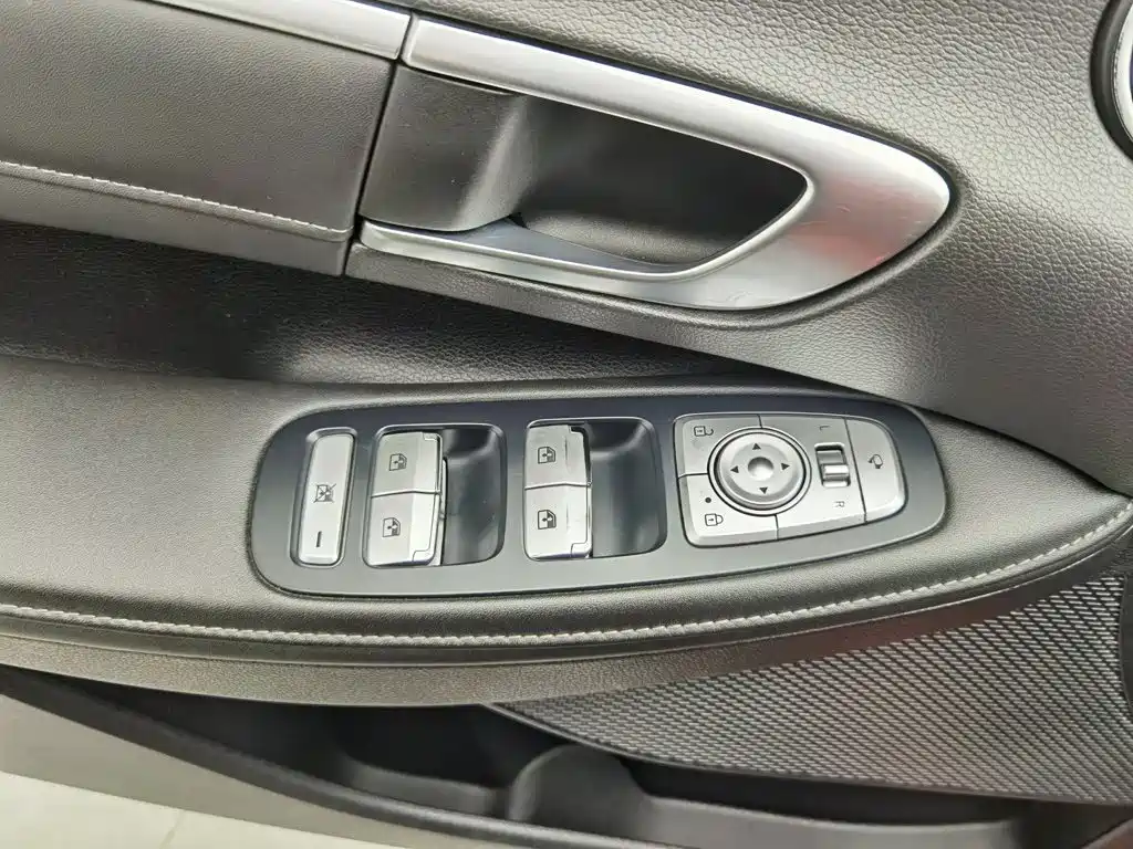 Hyundai Sonata 2020 — фото 9