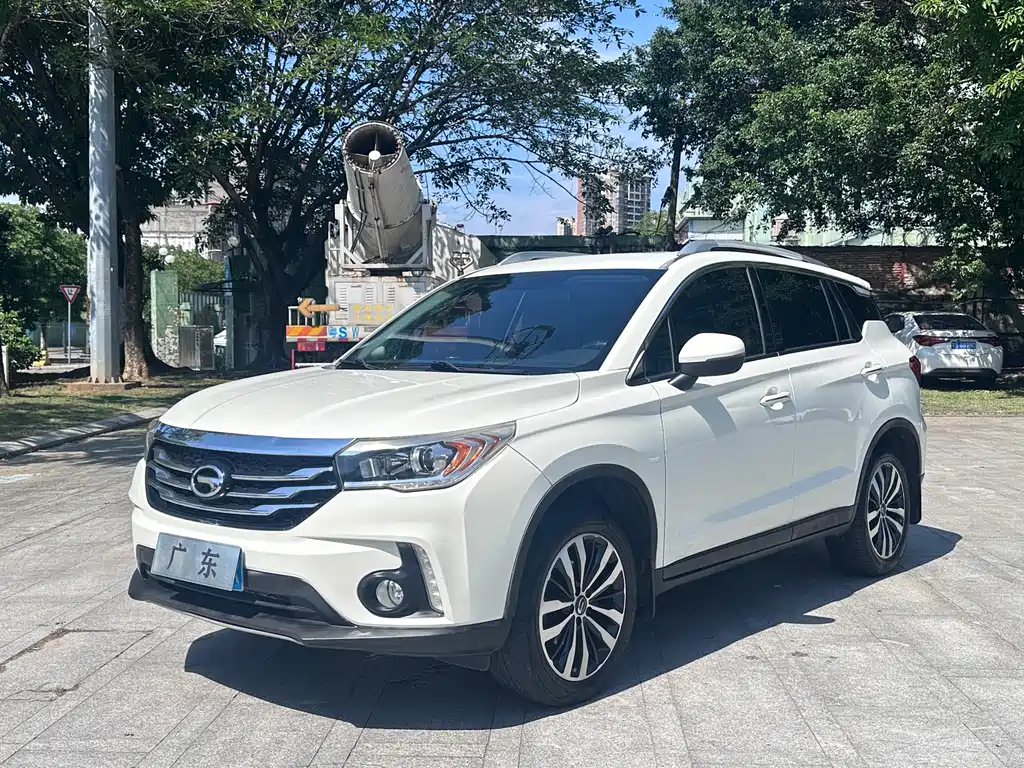 GAC Motor Trumpchi GS4 2016 — фото 1
