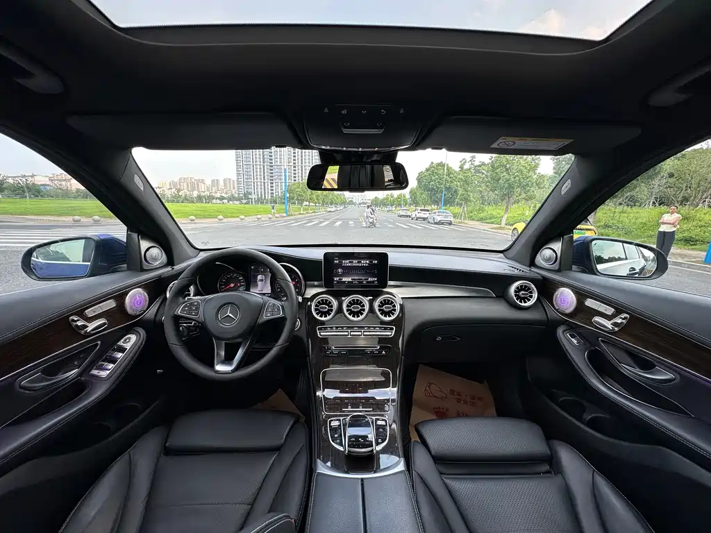 Mercedes-Benz GLC 2018 — фото 14