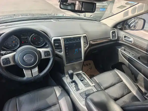 Jeep Grand Cherokee 2012