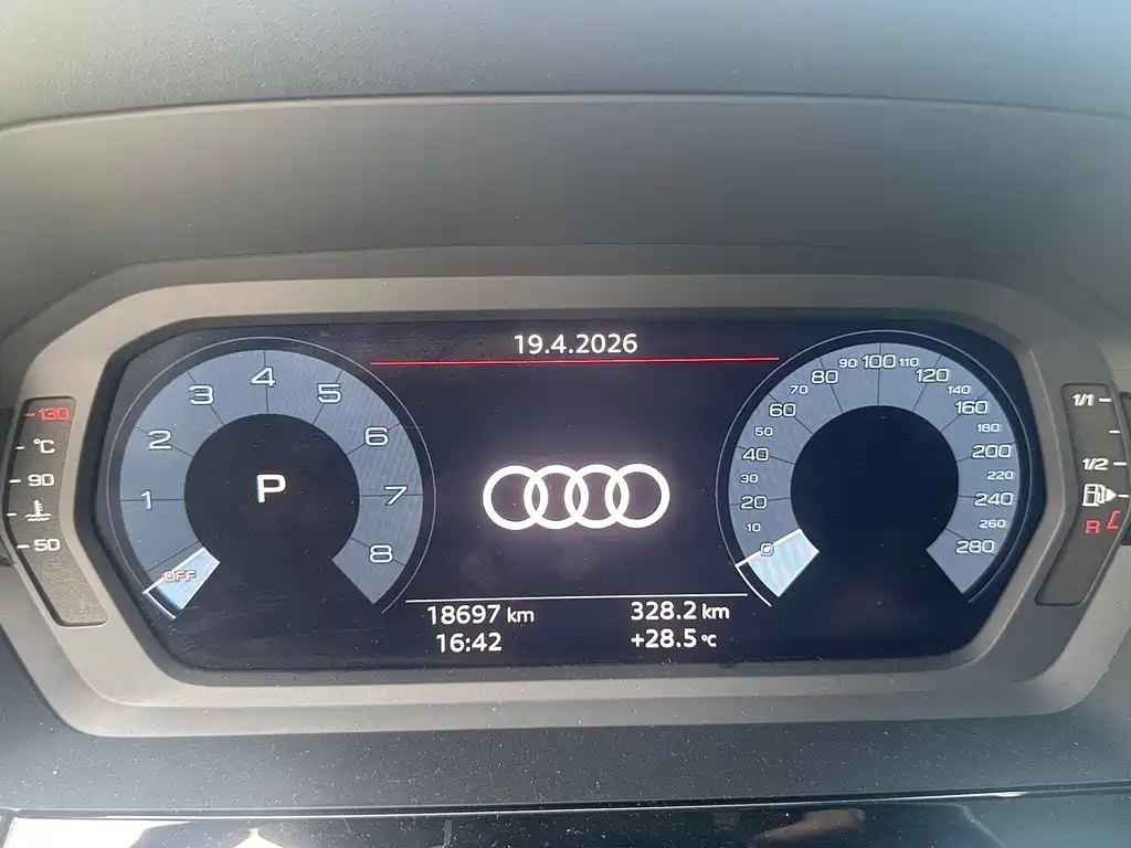 Audi A3 2023 — фото 13