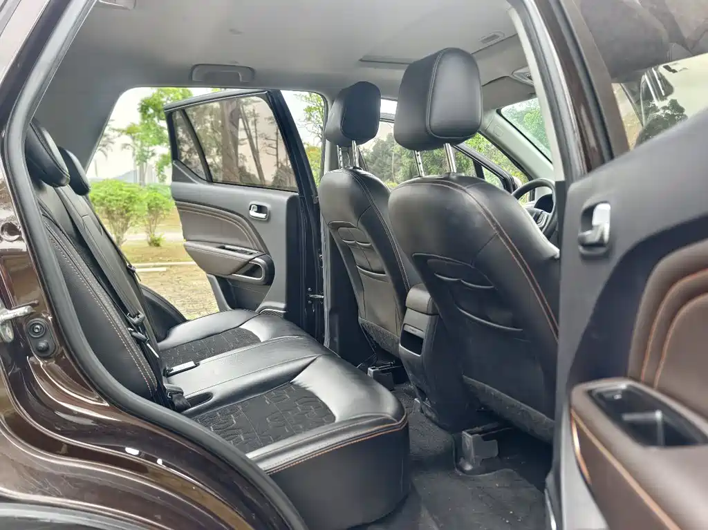 GAC Motor Trumpchi GS3 2018 — фото 11