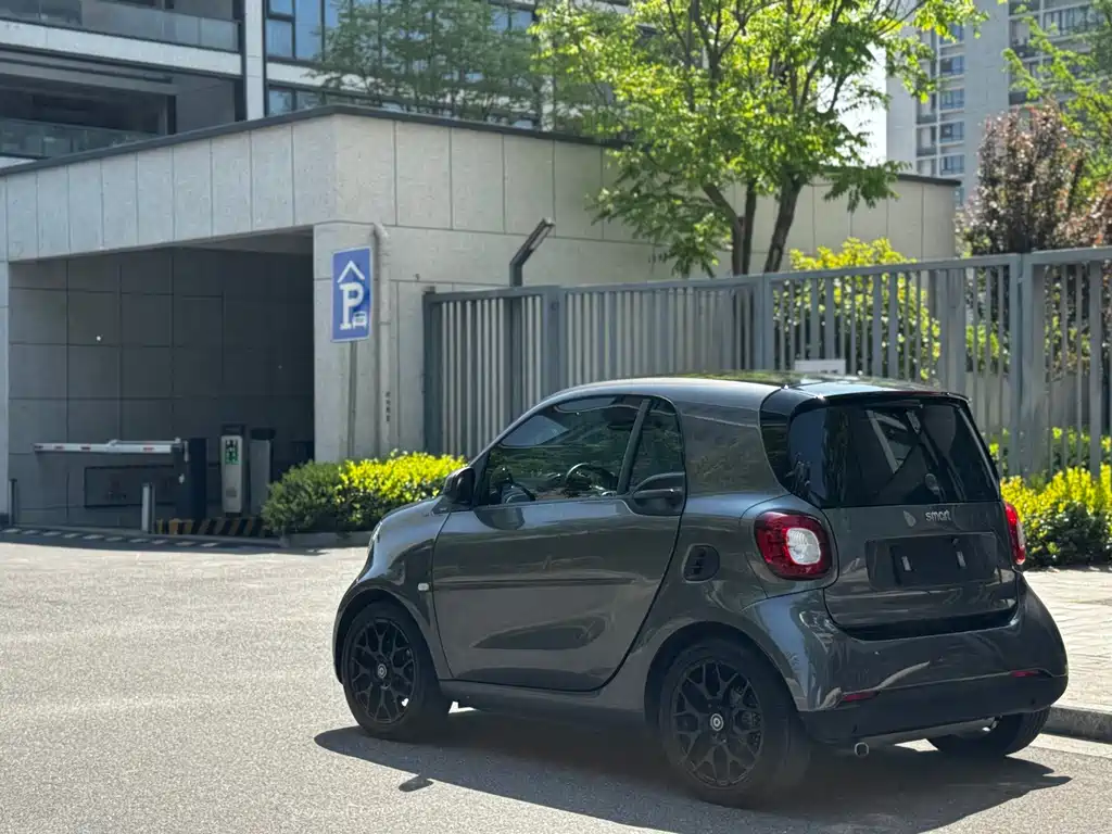 smart Fortwo 2018 — фото 7