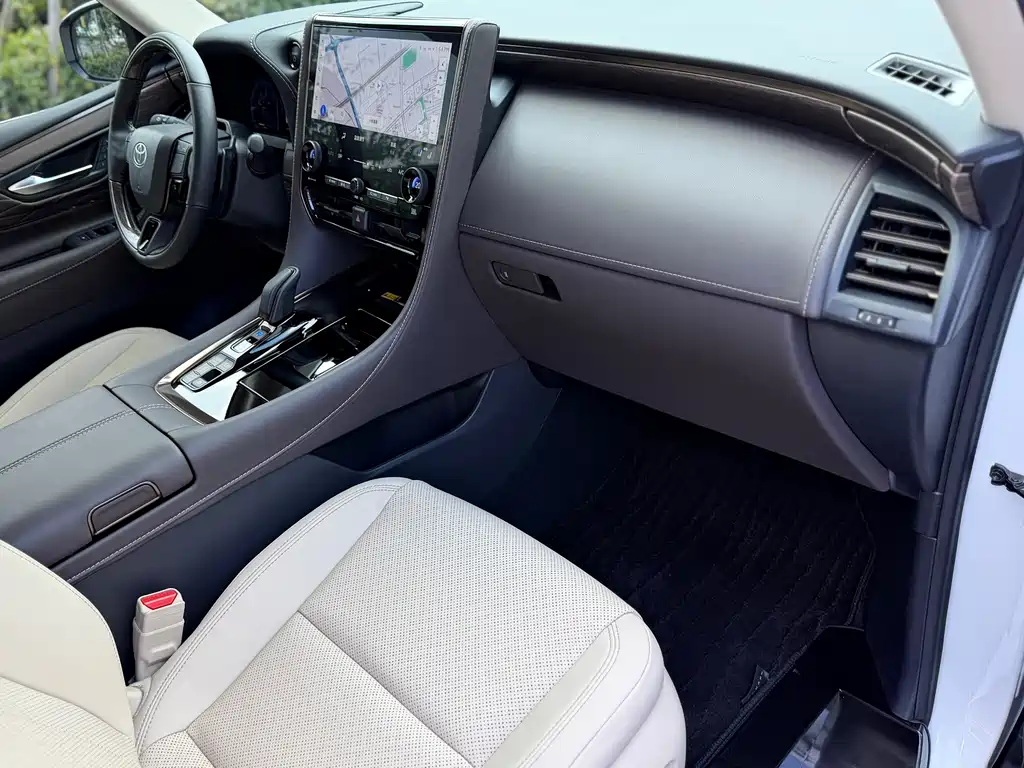 Toyota Alphard 2024 — фото 20