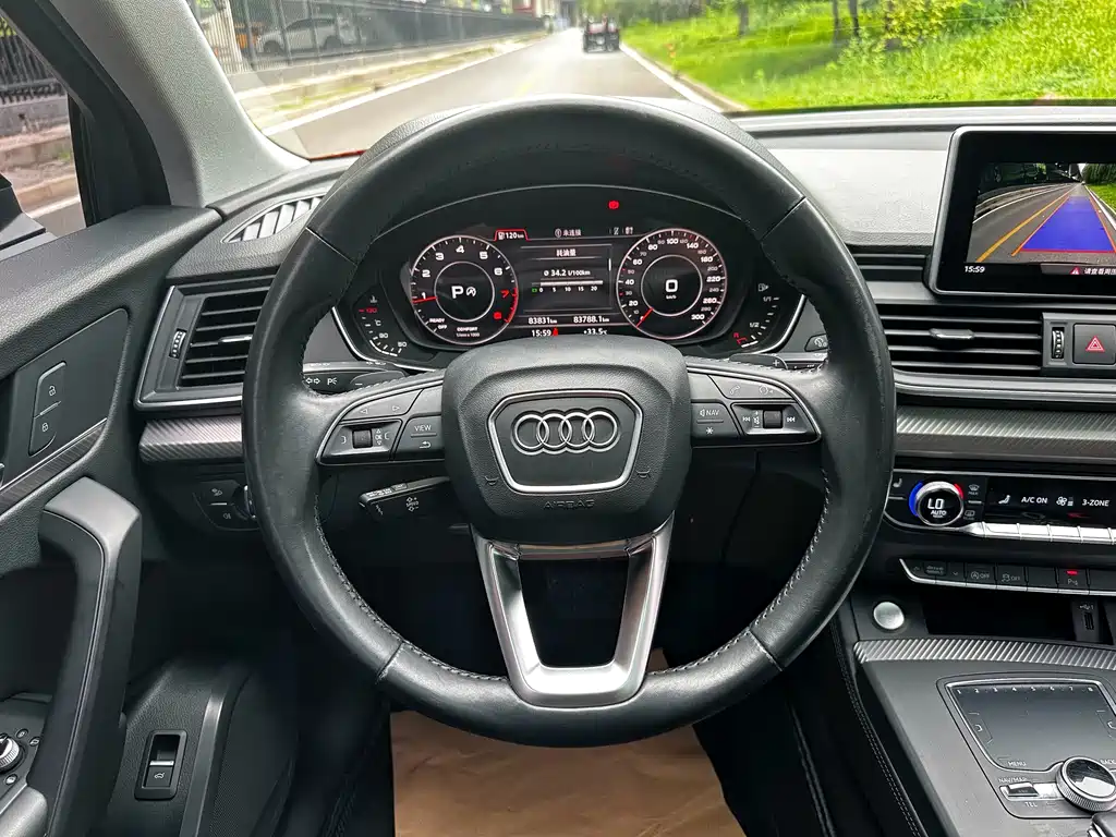 Audi Q5L 2019 — фото 15
