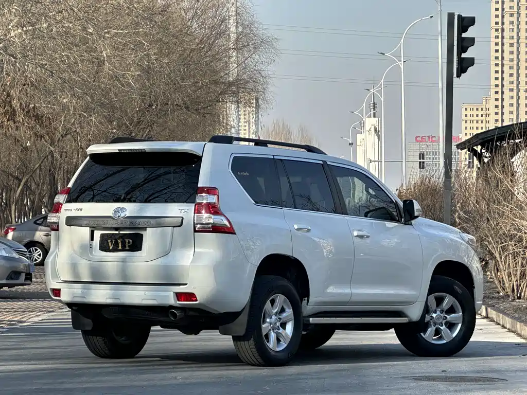 Toyota Prado 2017 — фото 6