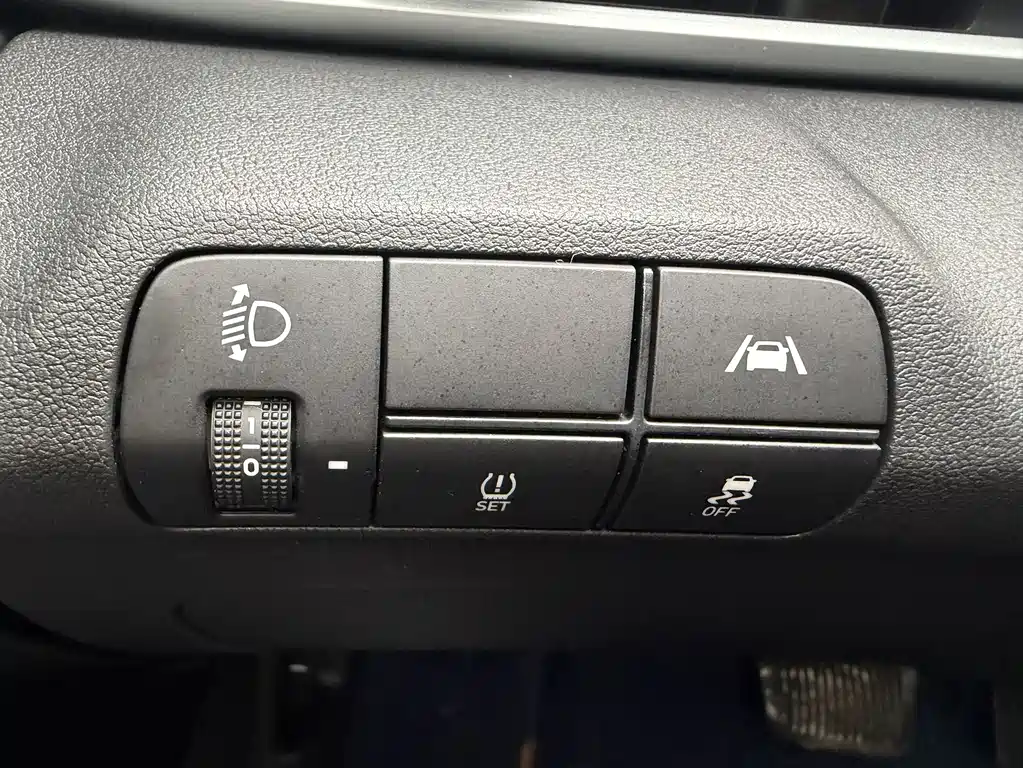 Hyundai Elantra 2022 — фото 13