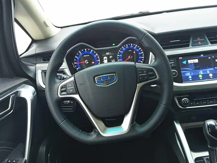Geely Vision X3 2018 — фото 15
