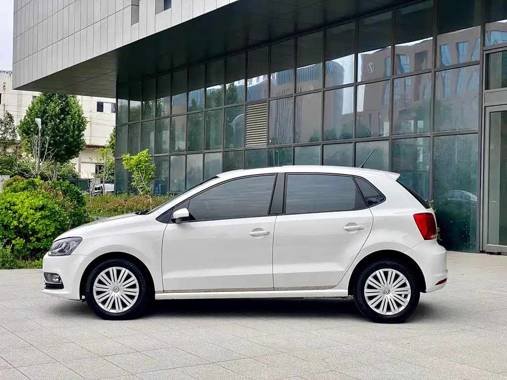Volkswagen Polo 2019 — фото 10