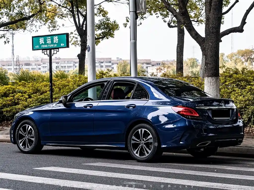 Mercedes-Benz C-Class 2019 — фото 11