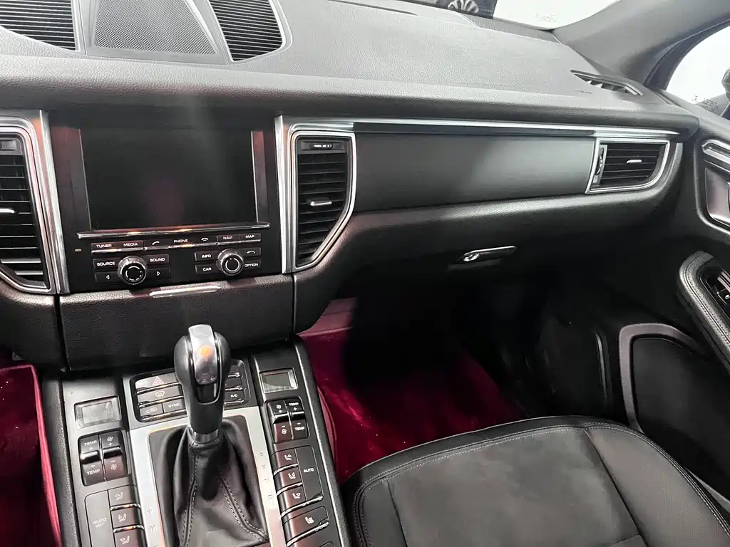 Porsche Macan 2015 — фото 9
