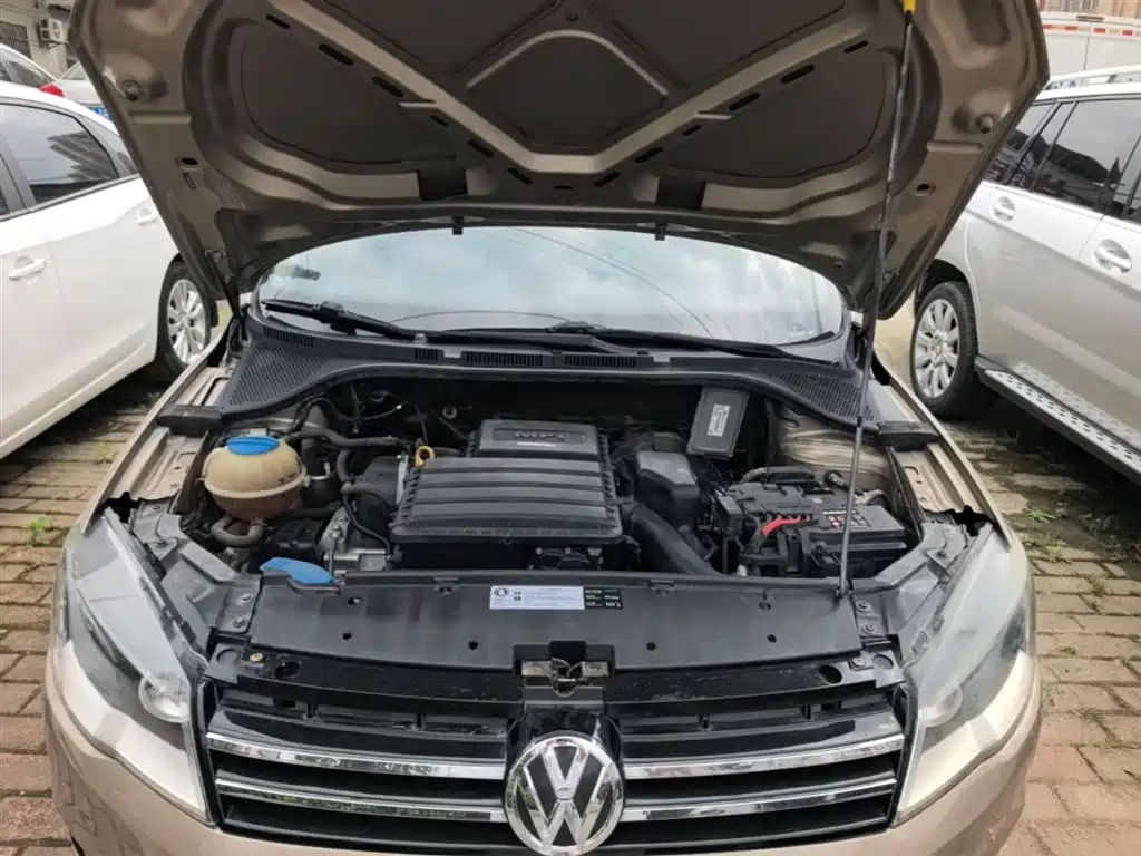 Volkswagen Jetta 2016 — фото 20
