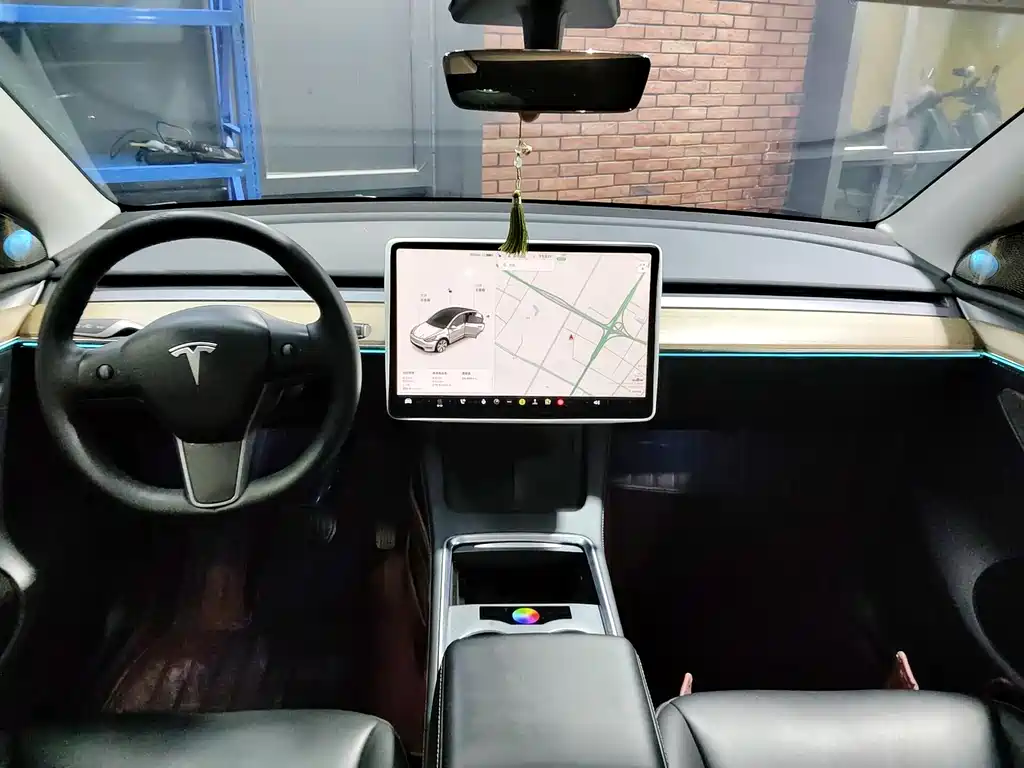 Tesla Model Y 2022 — фото 12