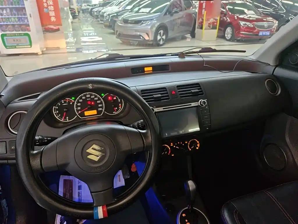 Suzuki Swift 2016 — фото 10