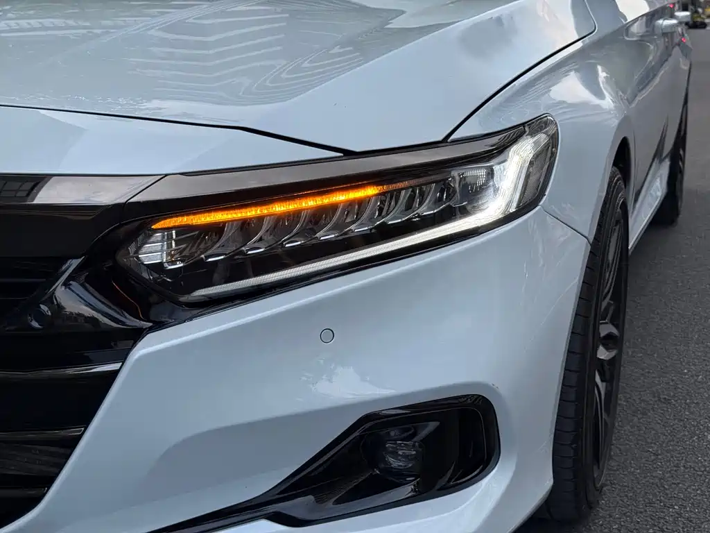 Honda Accord 2022 — фото 4