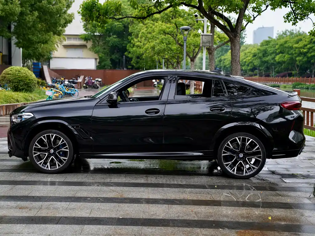 BMW X6 M 2023 — фото 3