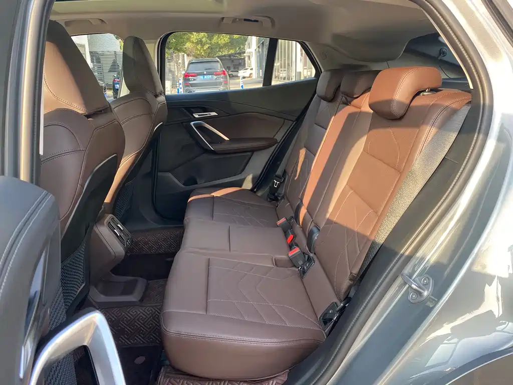 BMW X2 2025 — фото 18